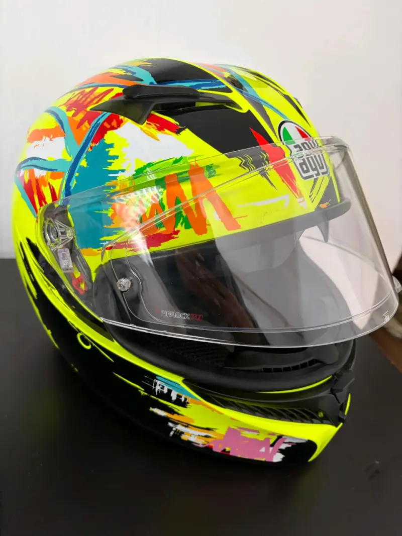 Casco de motocicleta colorido - 1