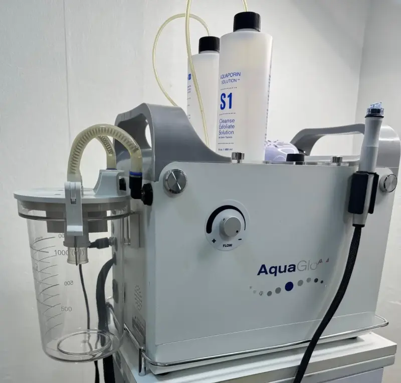 Equipo AquaGlo Plus para tratamiento facial - 2