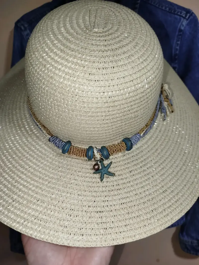 Sombrero de paja beige con etiqueta - 2