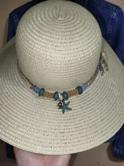 Sombrero de paja beige con etiqueta - miniatura 2