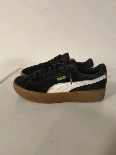 Zapatillas negras Puma clásicas - miniatura 1