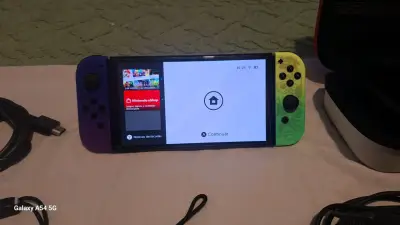 Consola Nintendo Switch con joy-cons - miniatura 1