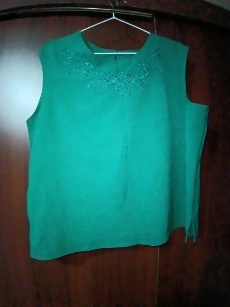 Blusa verde sin mangas