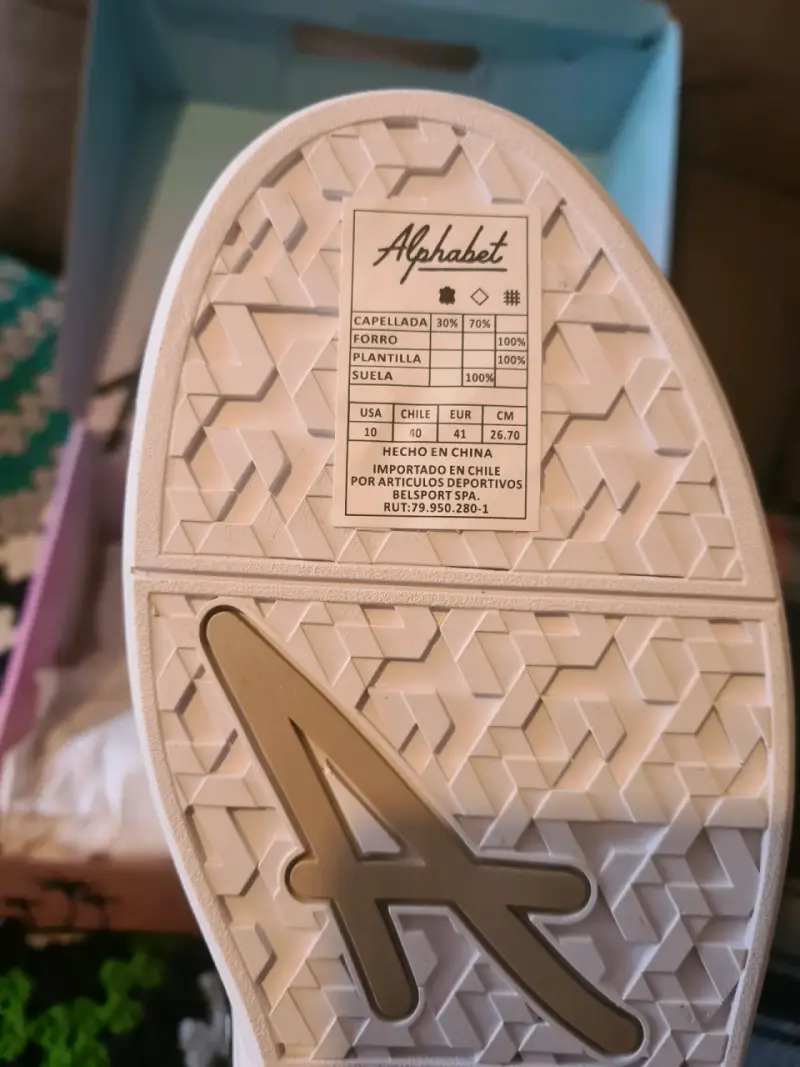 Zapatillas blancas con detalles negros - 4