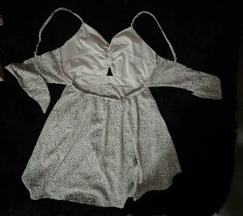 Vestido blanco con lunares - 2