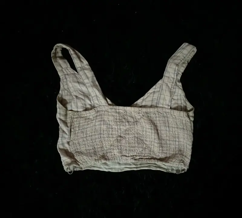 Top corto a cuadros beige - 2