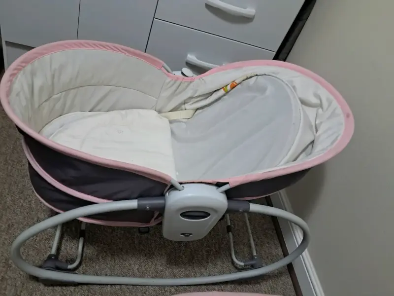Silla mecedora para bebé rosa - 2