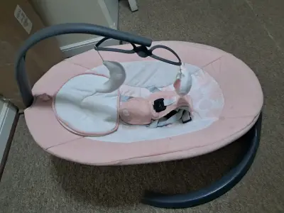 Cuna mecedora para bebé rosa - miniatura 1