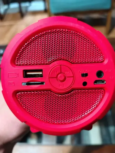 Altavoz portátil rojo - miniatura 4