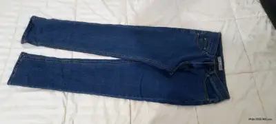Jeans negros con parches - miniatura 5