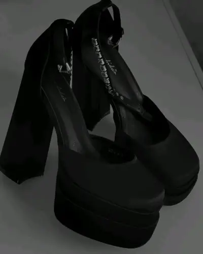Zapatos de tacón alto negros - miniatura 1