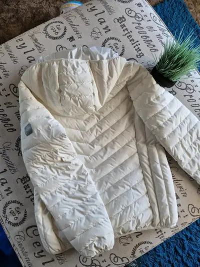 Parka acolchada blanca/hoodie - miniatura 2