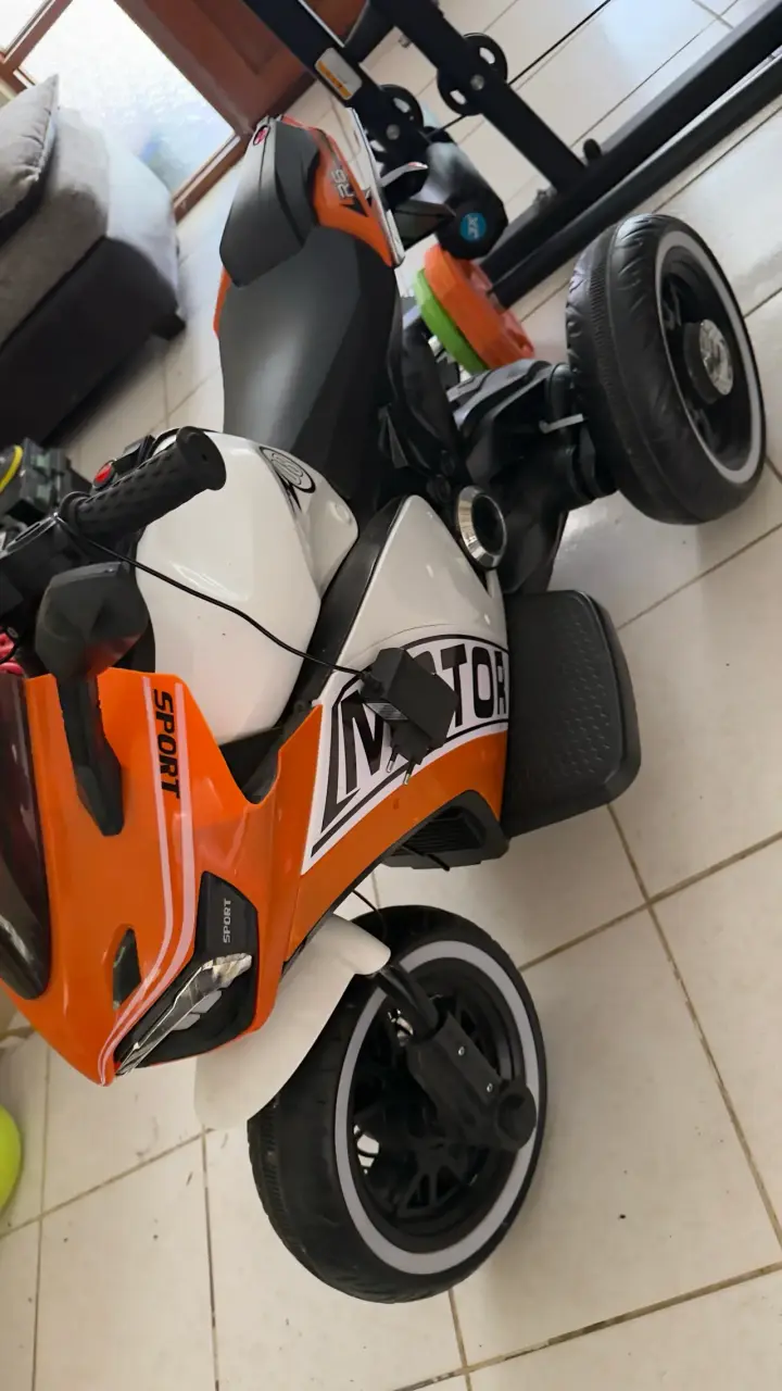 Mini moto bateria para niños - 5