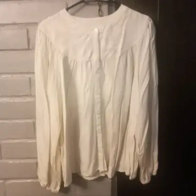 Blusa blanca de mujer - miniatura 1