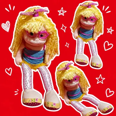 Muñeca de felpa con gafas - miniatura 1