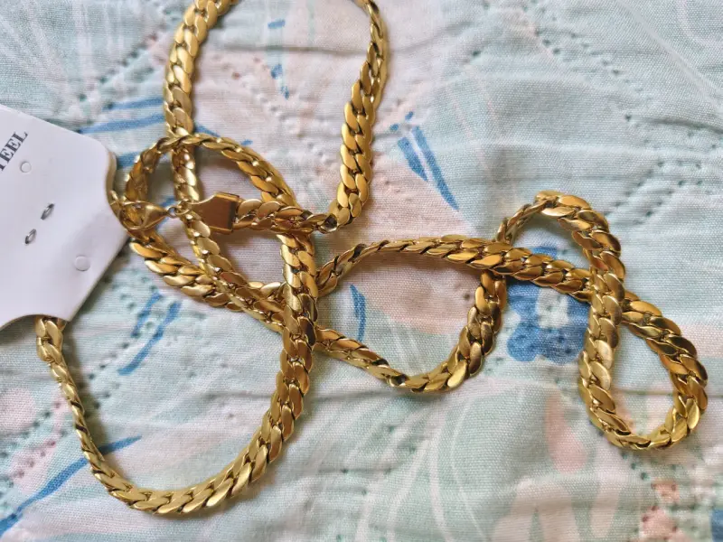 COLLAR NUEVO DORADO ACERO INOXIDABLE - 2