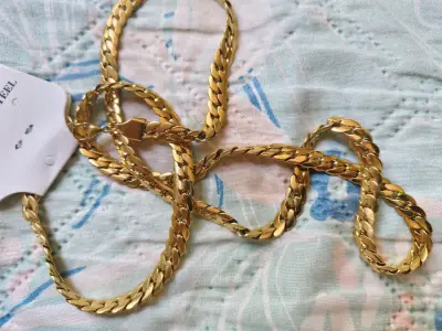 COLLAR NUEVO DORADO ACERO INOXIDABLE - miniatura 2