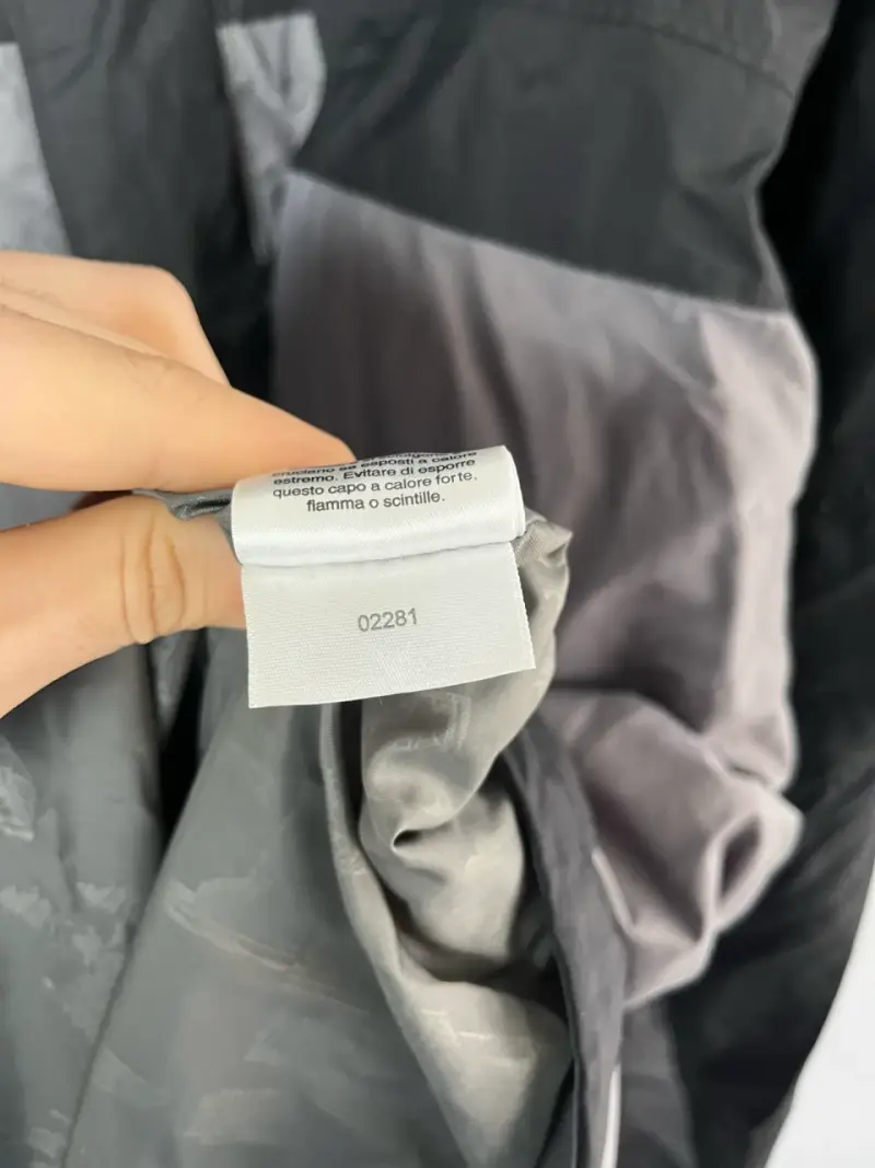 Chaqueta Columbia negra y gris - 5