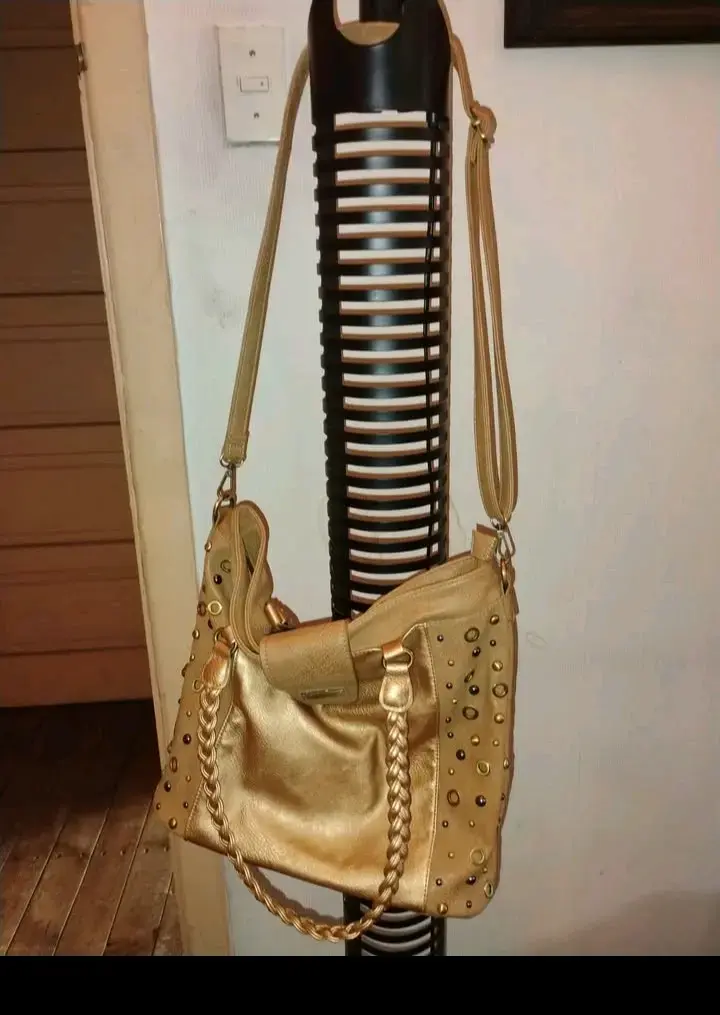 Cartera beige con asa trenzada - 3