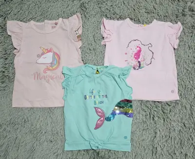 Poleras niña con estampados mágicos - miniatura 1