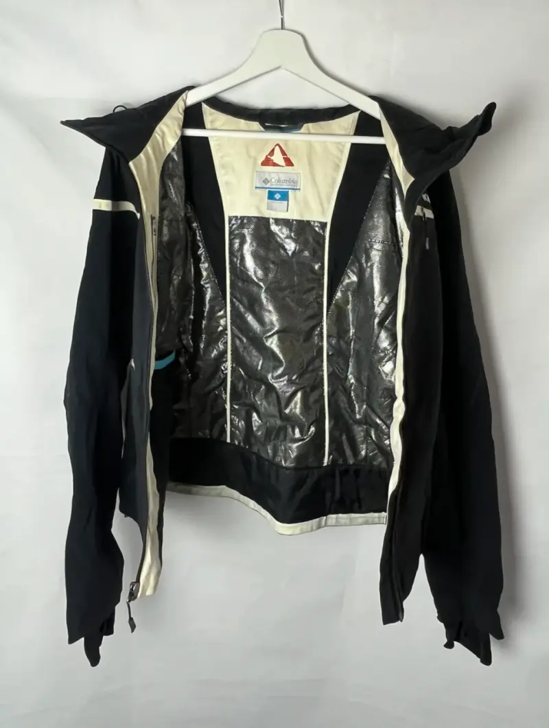 Chaqueta negra Columbia con capucha - 2