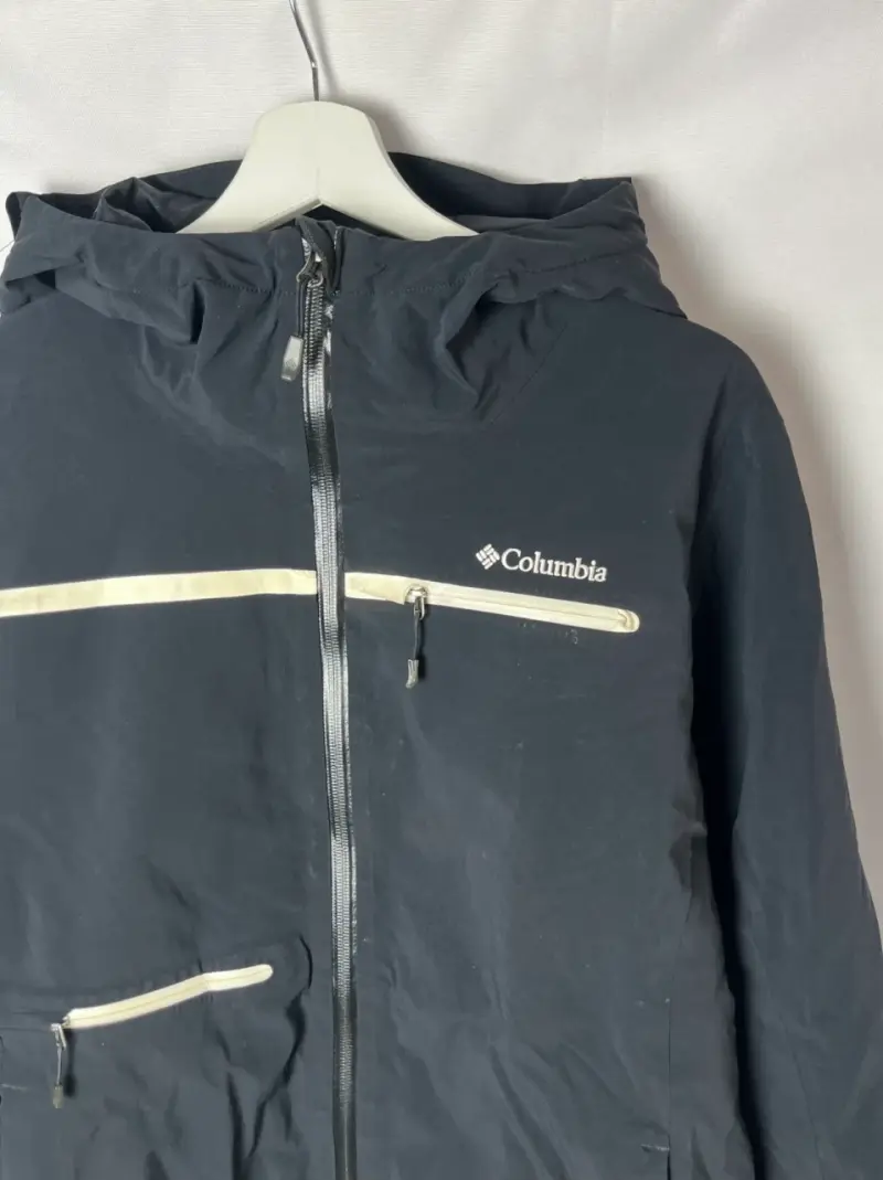 Chaqueta negra Columbia con capucha - 3