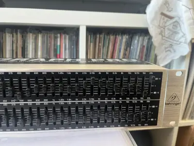 Ecualizador Behringer Ultragraph Pro FBQ3102HD - miniatura 2