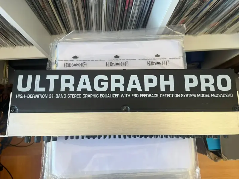 Ecualizador Behringer Ultragraph Pro FBQ3102HD - 3