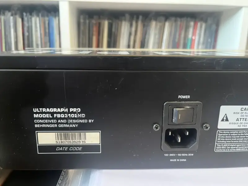 Ecualizador Behringer Ultragraph Pro FBQ3102HD - 5