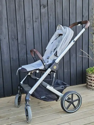 Coche de paseo Cybex gris - miniatura 4