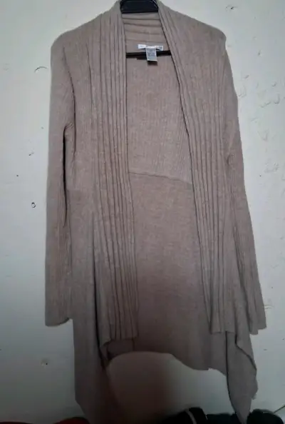 Cardigan de lana beige - miniatura 6