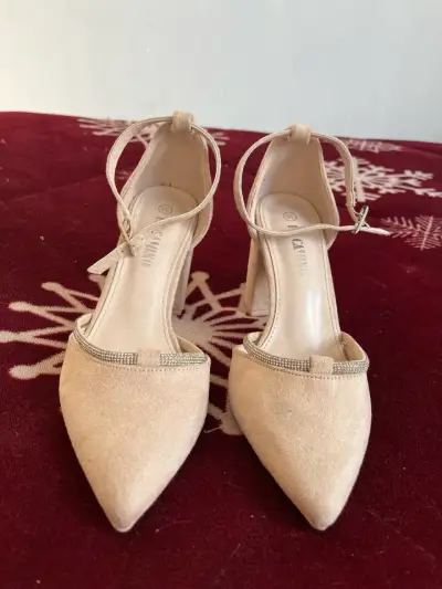 Tacones beige - miniatura 1