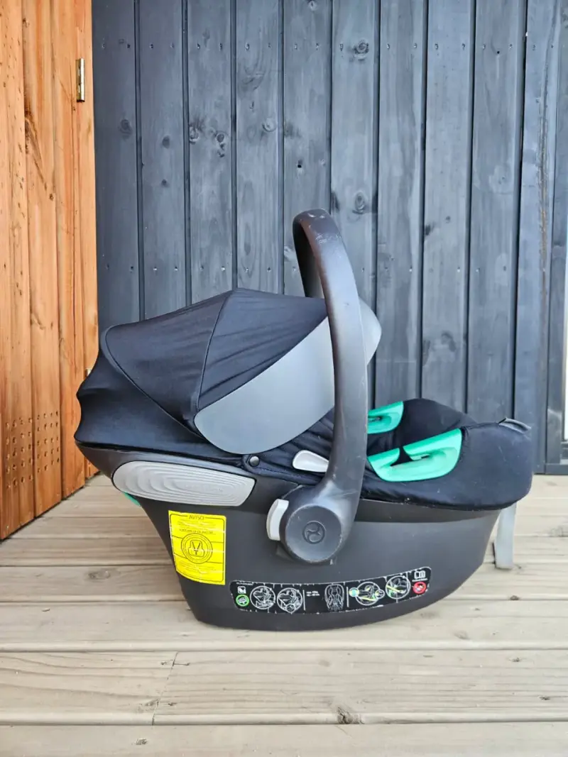 Silla de auto para bebé negra - 3
