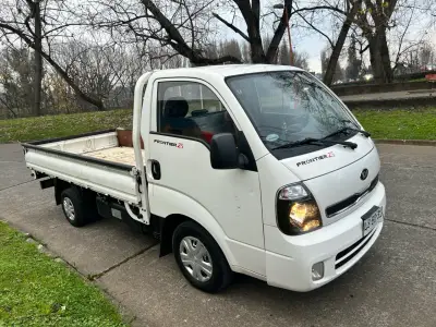 Kia Frontier 2.5 - miniatura 4