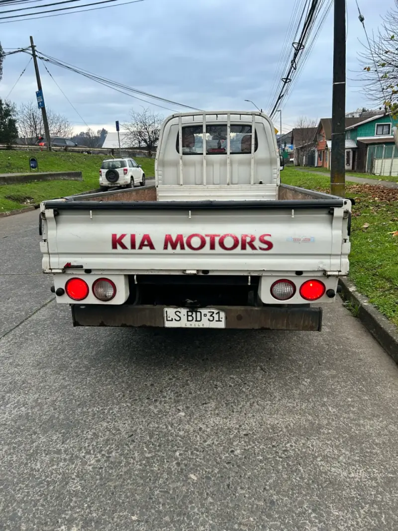 Kia Frontier 2.5 - 5
