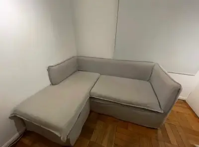 Sofá seccional gris claro - miniatura 2