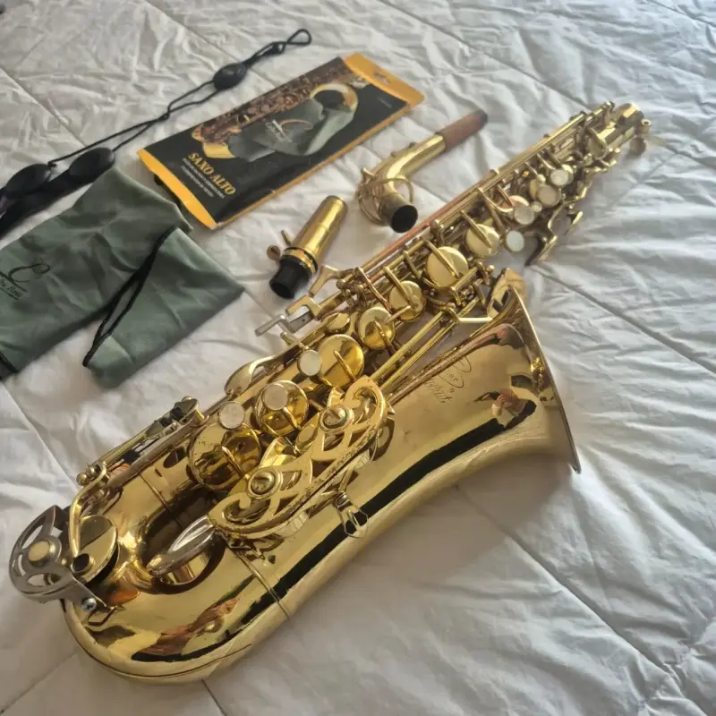 Saxofón alto con estuche - 3