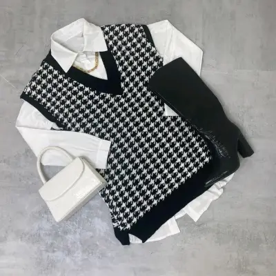 Sweater sin mangas, blanco y negro - miniatura 4