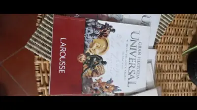 Enciclopedia Larousse Historia Universal - miniatura 1