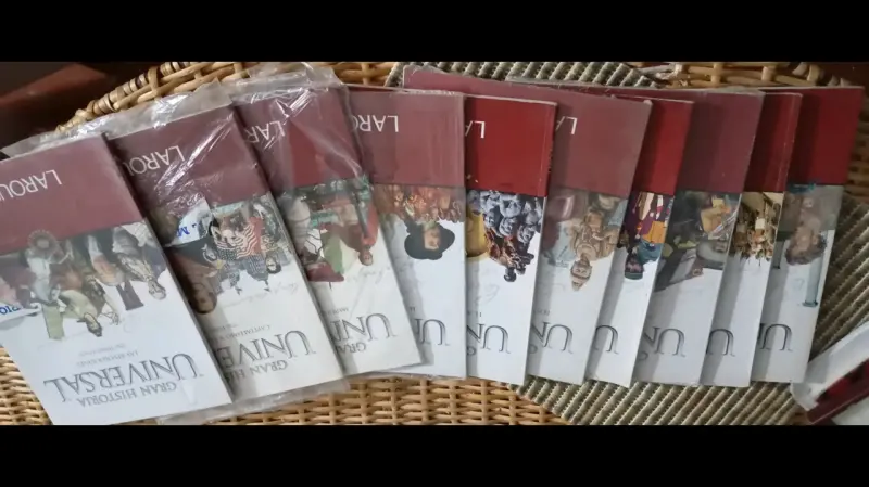 Enciclopedia Larousse Historia Universal - 2