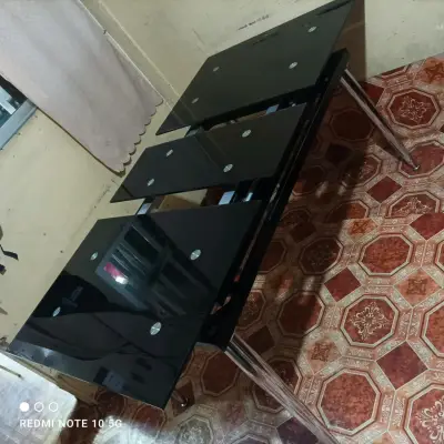 Mesa de comedor de vidrio negro - miniatura 1