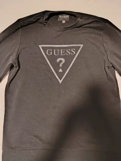 Polerón negro Guess talla m - miniatura 1
