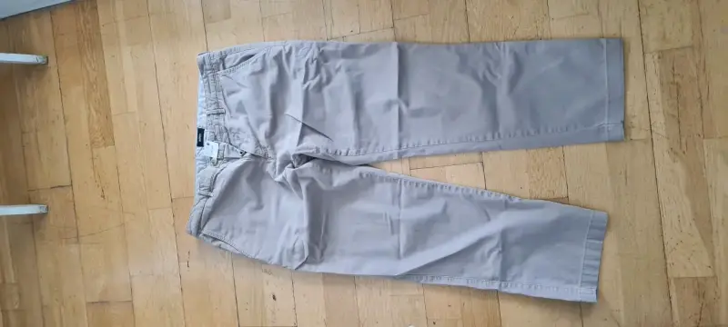 Pantalón de hombre beige casual