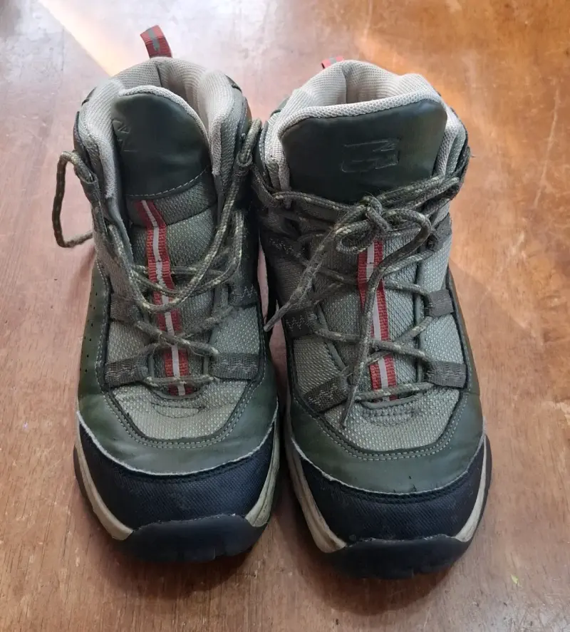Botas trekking verdes y gris uso. - 2