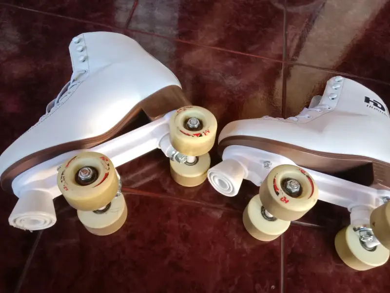 Patines blancos de cuero - 3