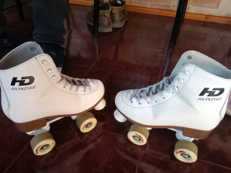 Patines blancos de cuero - 5