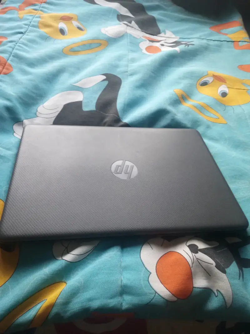 Laptop HP en buen estado - 1