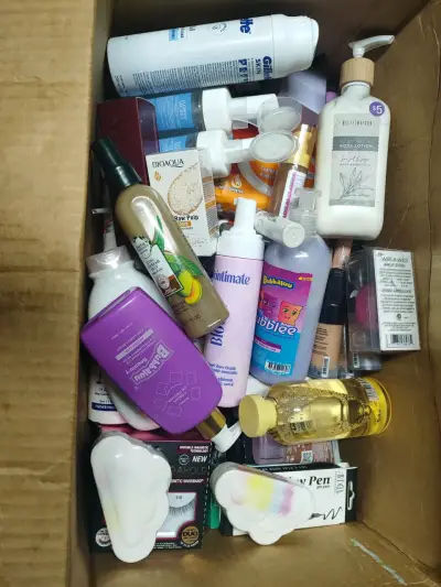 Lote de productos de cuidado personal - miniatura 1