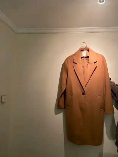 Abrigo camel para mujer - miniatura 1