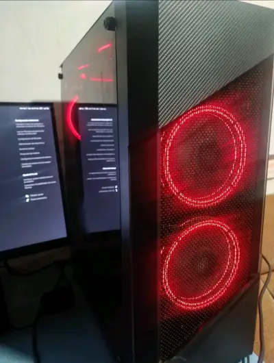 PC gamer con luces LED - miniatura 1